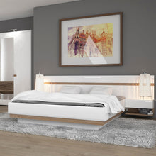 Load image into Gallery viewer, Linear Trendy Bed