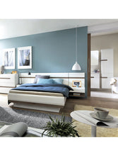 Load image into Gallery viewer, Linear Trendy Bed
