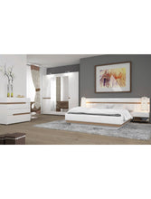 Load image into Gallery viewer, Linear Trendy Bed