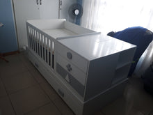 Load image into Gallery viewer, 5in1 convertible cot (Basic) - Classic Designs