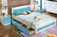 Load image into Gallery viewer, Straight-up Isabella Bed - Classic Designs
