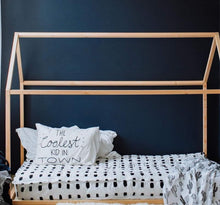 Load image into Gallery viewer, Floor House Bed - Classic Designs