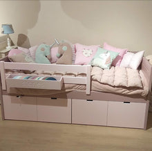 Load image into Gallery viewer, Hannah Day bed - Classic Designs