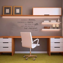 Load image into Gallery viewer, Classic Desk - Classic Designs