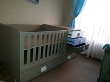 Load image into Gallery viewer, 5in1 convertible cot (Basic) - Classic Designs