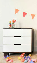 Load image into Gallery viewer, Classic Modo compactum - Classic Designs