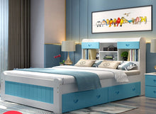 Load image into Gallery viewer, Isabella Solid Platform Bed - Classic Designs