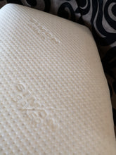 Load image into Gallery viewer, Natural Latex Pillow