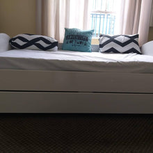 Load image into Gallery viewer, Camila Day bed - Classic Designs