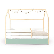 Load image into Gallery viewer, Zee House Bed