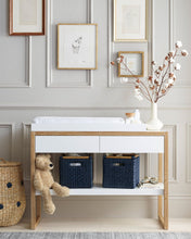 Load image into Gallery viewer, Woody Premium Changing Table